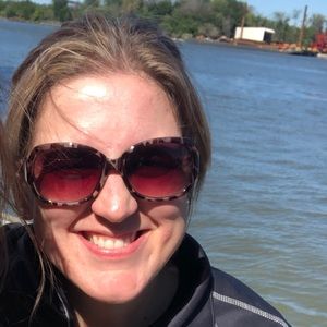 Meet your Posher, Kim